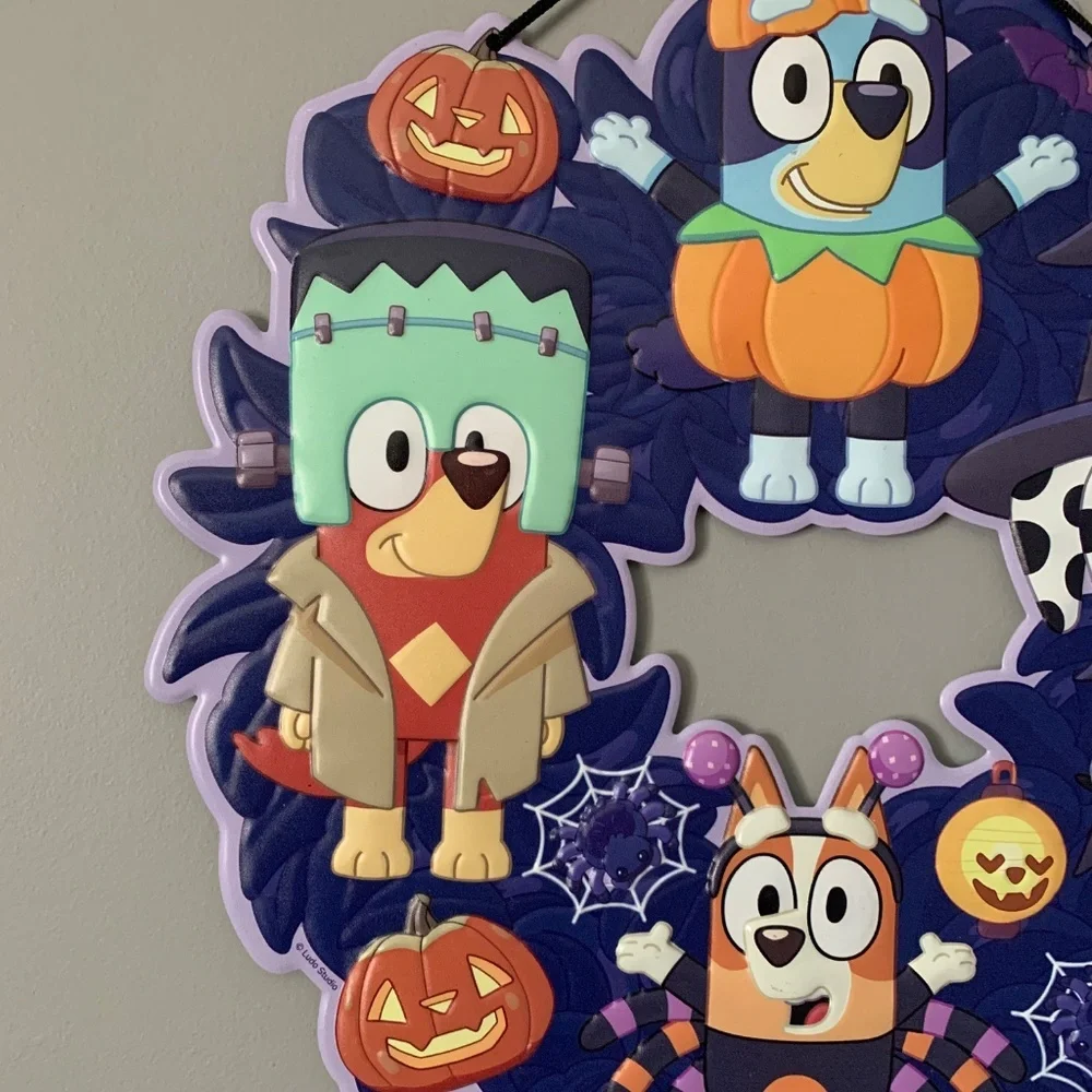 NWT. BLUEY 15” Halloween Metal Wreath